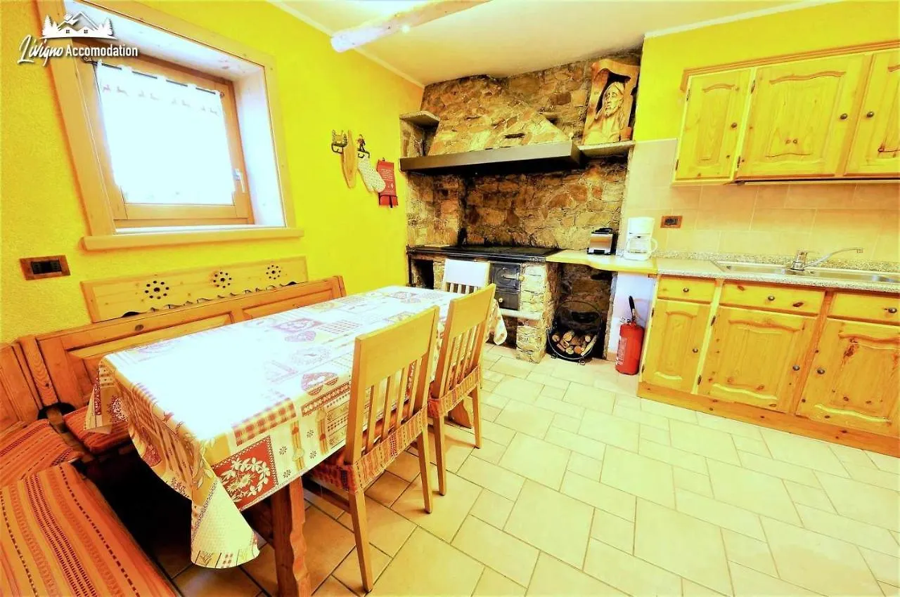 Baita Hanzel e Gretel Livigno 0*,  Italia